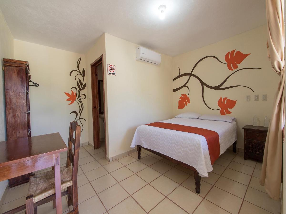 Hotel Y Restaurante Villas Del Sol Jalpan Bagian luar foto