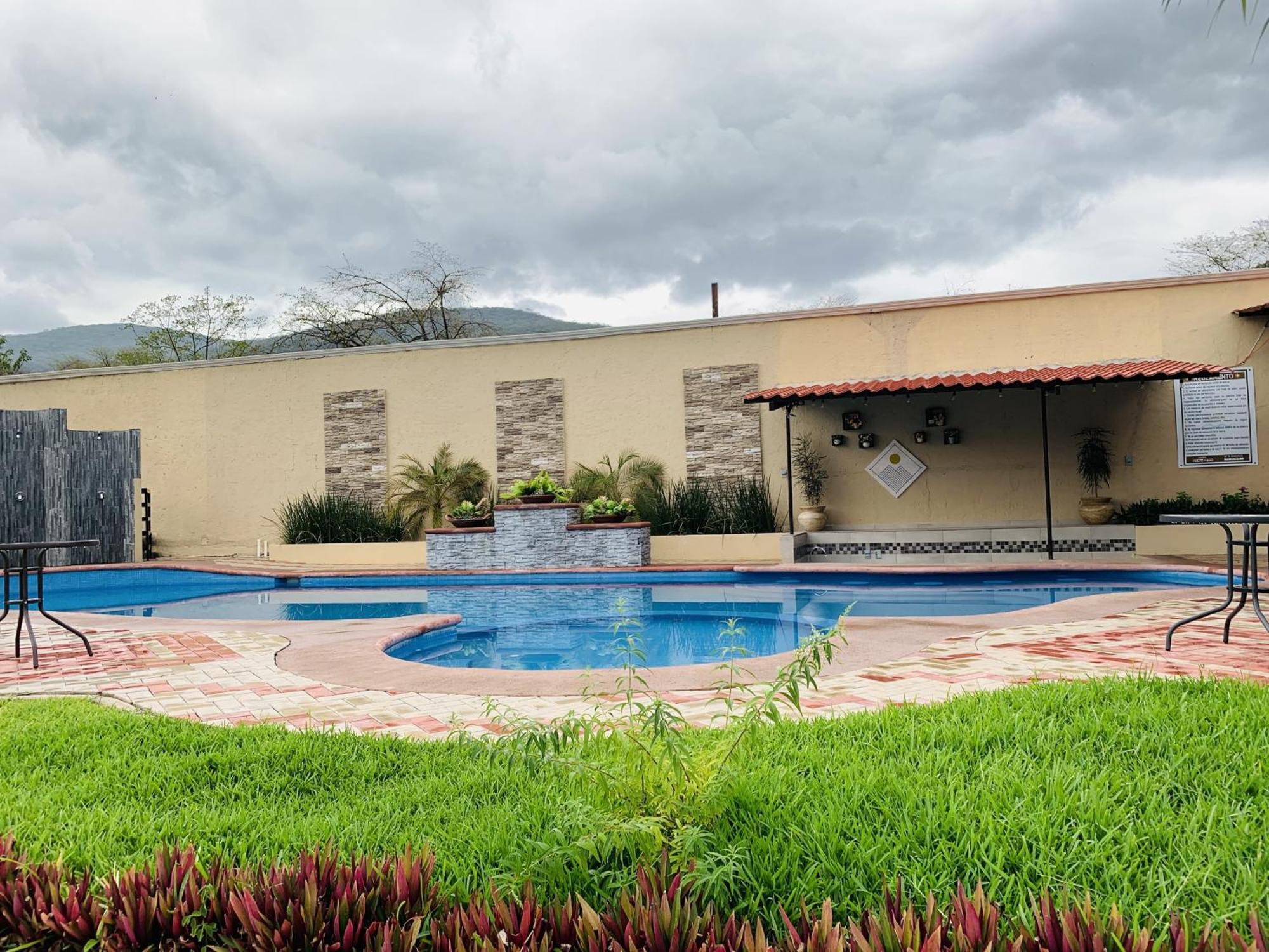 Hotel Y Restaurante Villas Del Sol Jalpan Bagian luar foto